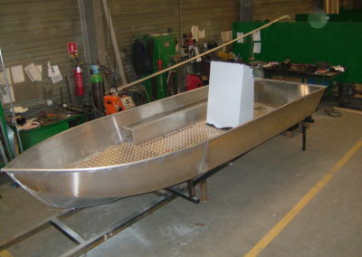 Tiflo-barque-bateau-aluminium-Loire-personnalise-sur-mesure7